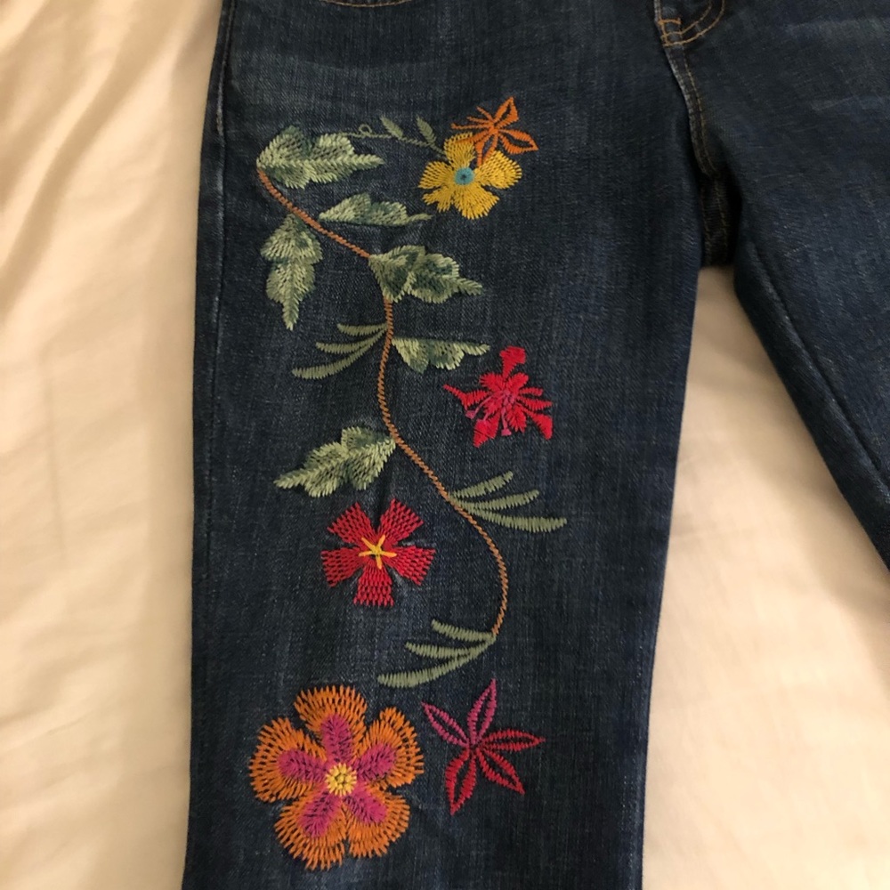 Embodied gap jeans